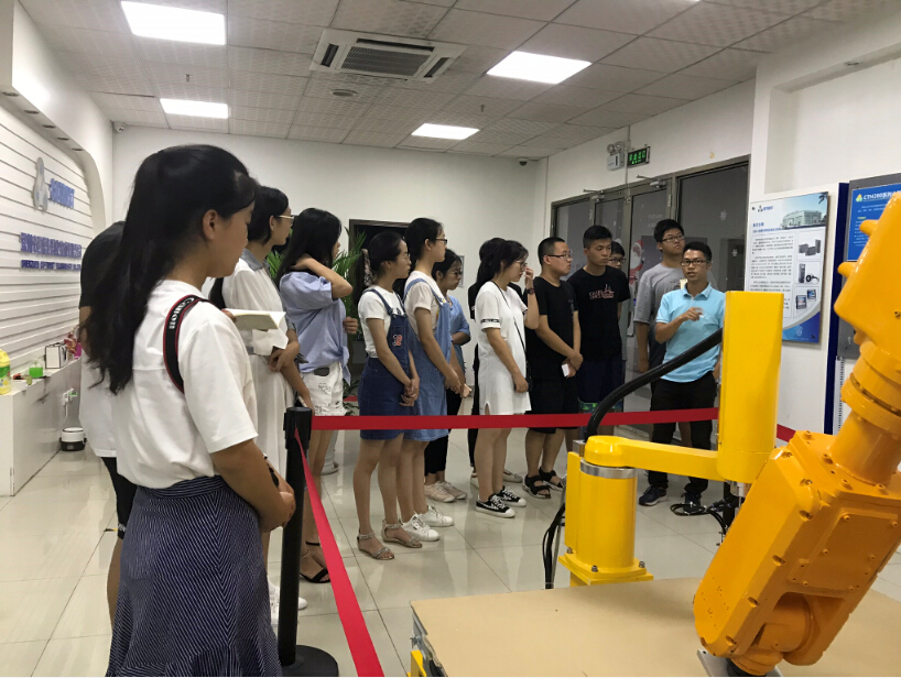 28圈APP展厅1.jpg